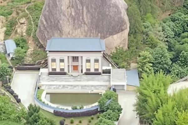 南面靠山的房子风水