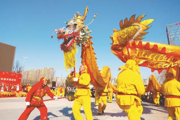 传统民俗闹元宵 传统民俗闹元宵吃什么
