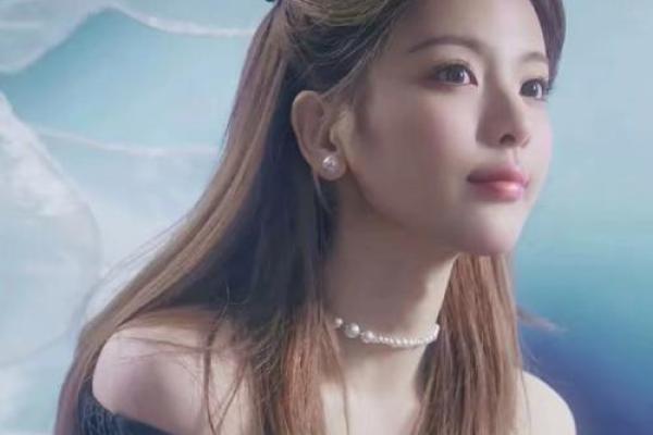 杨超越是啥星座,鞠婧祎上升星座
