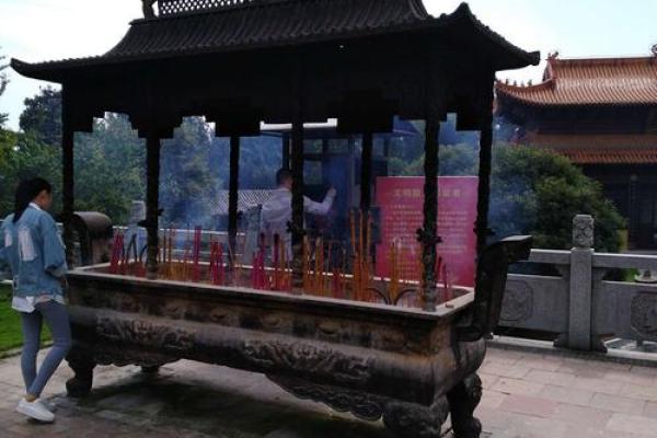 出俊男风水