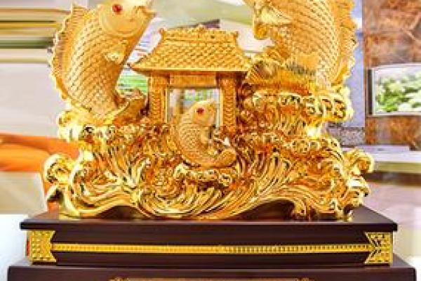 风水鱼的摆放，风水鱼摆放鱼头朝里还是朝外好