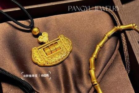 新生儿长命锁一般由什么人送风水