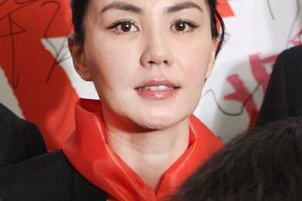 王菲八字详批：个性坚强，命运多变！