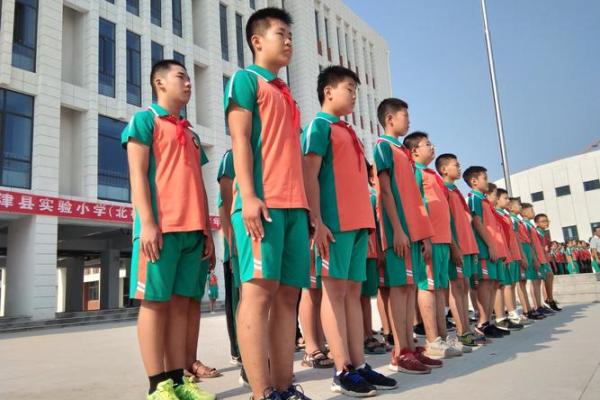 吕祖灵签第十二签：同心共济建奇勋