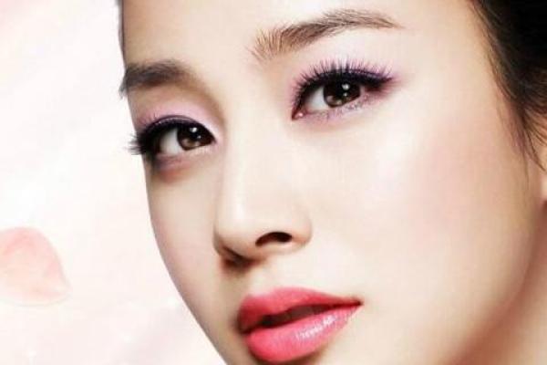 八字眉女人的特征及命运 八字眉女人的特征及命运