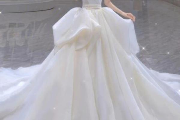 12星座穿哪个婚纱合适